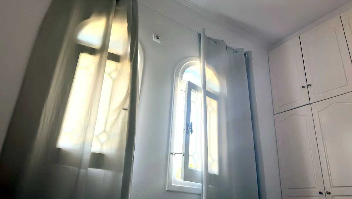 Schlafenzimmer-Fenster