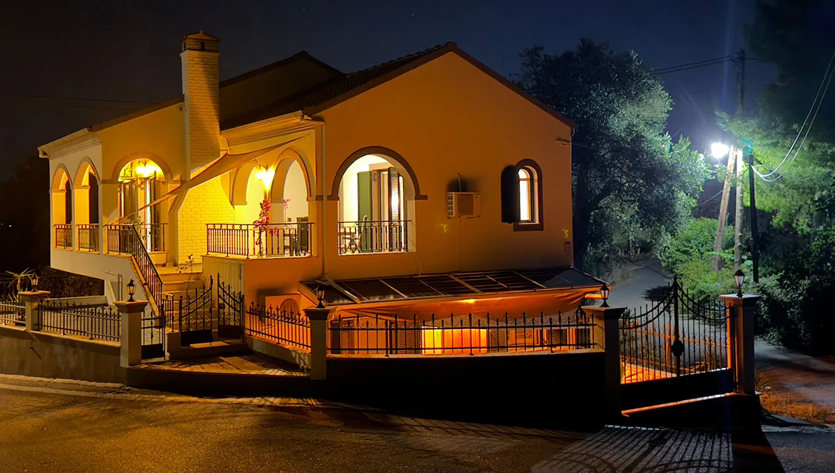 Villa-SaMi-Nachts
